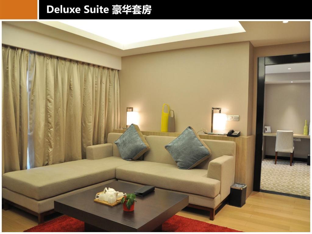 M Hotel Chengdu Room photo